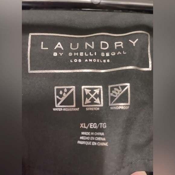 Women's Stretch Faux-Fur Trim Hooded Puffer Coat - Laundry by Shelly Segal - Picture 6 of 8